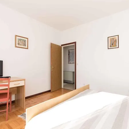 Two-bedroom 1 لوفغان
